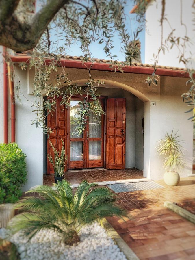 Appartamento Casa Emilia ซีร์มิโอเน ภายนอก รูปภาพ